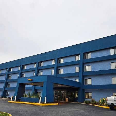 Days Inn By Wyndham Davenport Exterior photo